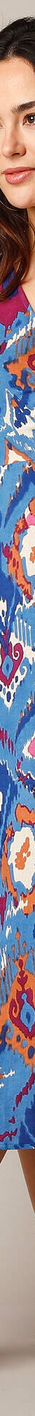 Robe longue col V, imprimé ikat (bleu) Robe longue col V, imprimé ikat (bleu)